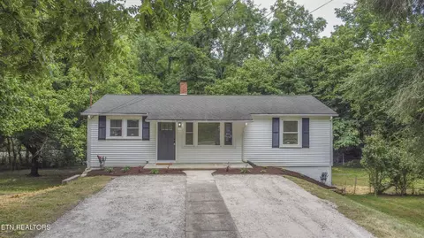 539 Baumgartner Rd, Harriman, TN 37748