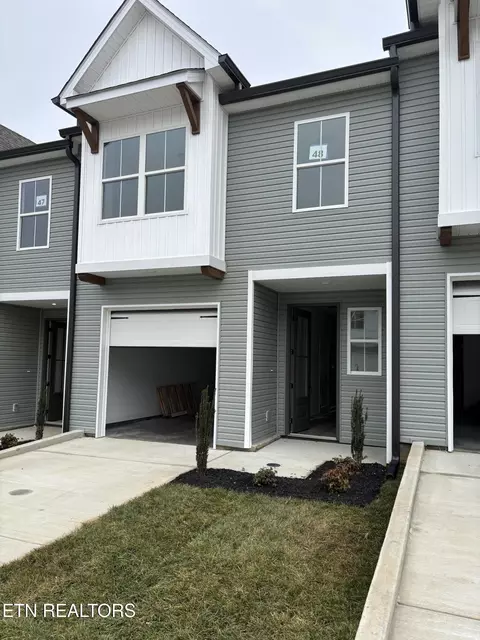 1736 Lateglow Way, Knoxville, TN 37931
