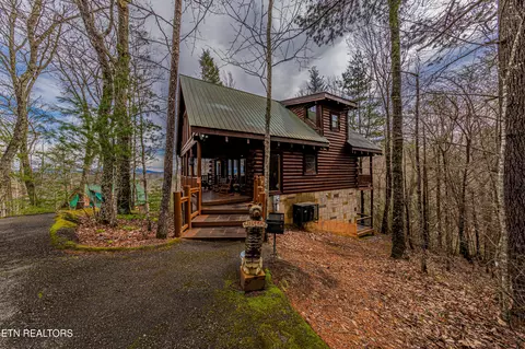 4303 Locke Ridge Way, Sevierville, TN 37876