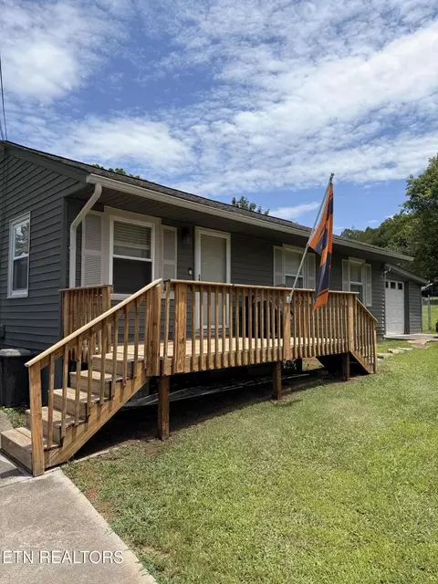 1384 Byrd Cir, Kingston, TN 37763