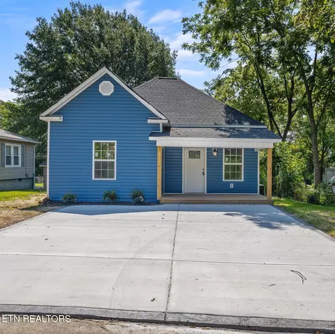 423 Illinois Ave, Etowah, TN 37331