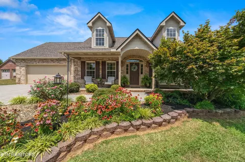 1419 Foxfire Cir, Seymour, TN 37865