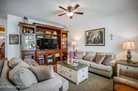 Living - 155 Nunally Dr, Baxter, TN 38544 photo 1 of 3