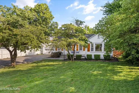 205 Doughty Dr, Knoxville, TN 37918