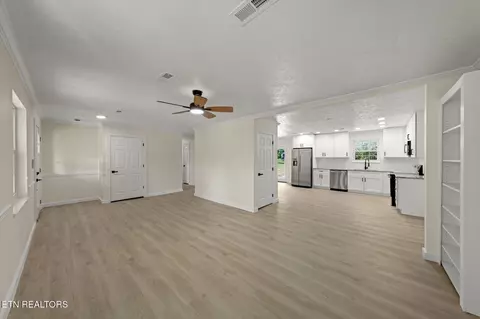 Living - 8534 Heiskell Rd, Powell, TN 37849 photo 1 of 8