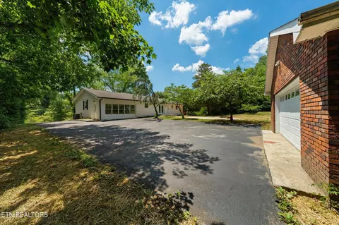 Exterior - 8534 Heiskell Rd, Powell, TN 37849 photo 1 of 8