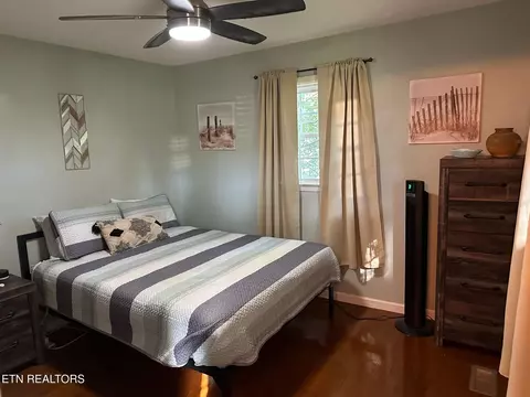Bedroom - 8024 Sharp Rd, Powell, TN 37849 photo 1 of 7