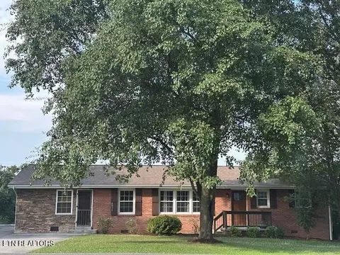 8024 Sharp Rd, Powell, TN 37849