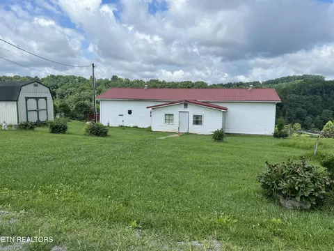 468 Spears Dr, Pennington Gap, VA 24277