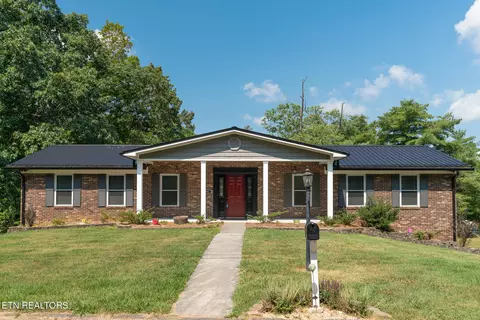 296 Fuller Estate Cir, Morristown, TN 37813