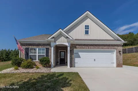 3020 Sagegrass Dr, Louisville, TN 37777