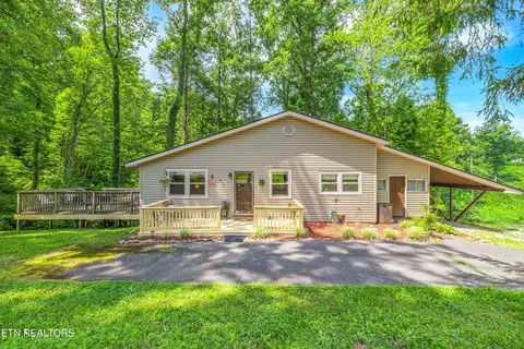 432 W Loop Rd, Gatlinburg, TN 37738
