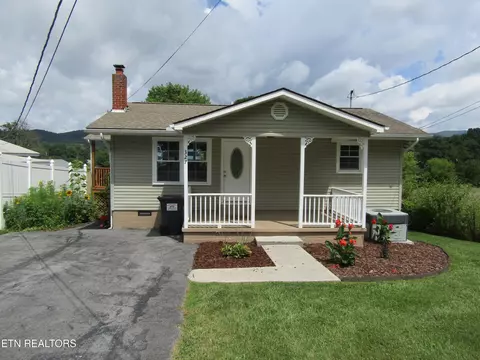 327 Coleman St, Harrogate, TN 37752