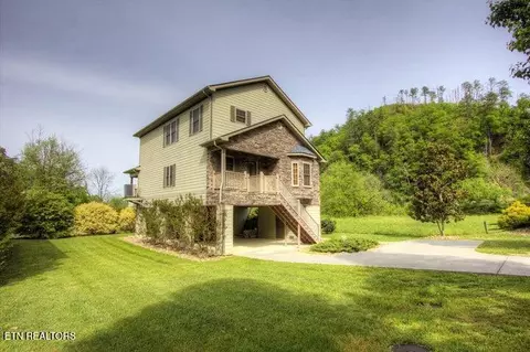 3116 Cherokee Vly Dr, Pigeon Forge, TN 37862
