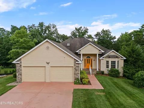 156 Mountain View Dr, Crossville, TN 38558