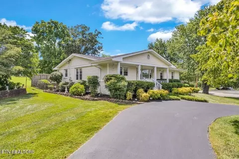 1202 Eastwood Dr, Cookeville, TN 38501