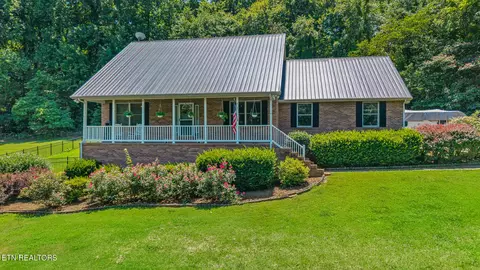 135 H H Rd, Tellico Plains, TN 37385