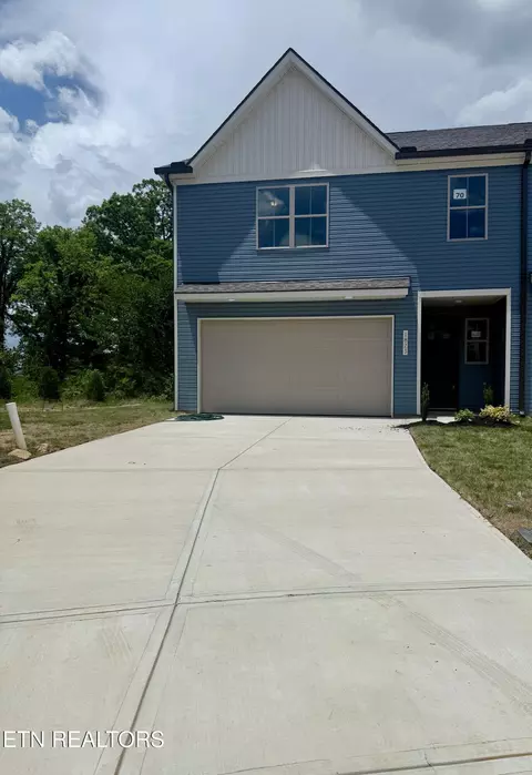 1823 Bennett Village Dr, Maryville, TN 37804