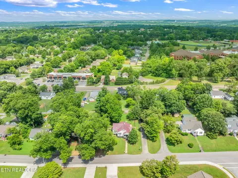 View/Area - 1911 Crest Rd, Maryville, TN 37804 photo 1 of 5