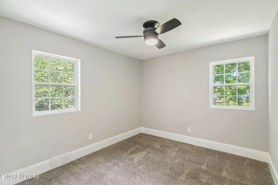 Bedroom - 1911 Crest Rd, Maryville, TN 37804 photo 1 of 3