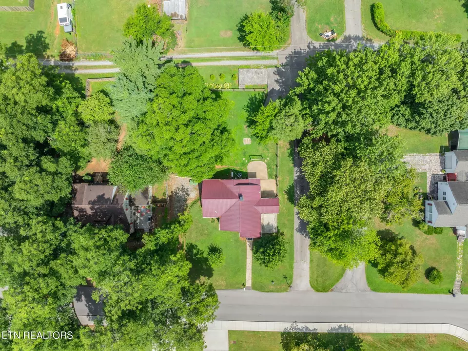 View/Area - 1911 Crest Rd, Maryville, TN 37804 photo 3 of 5