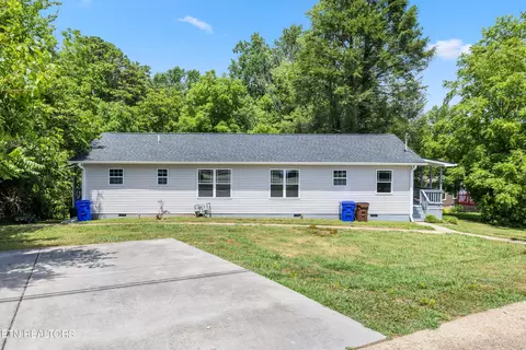 460 W Outer Dr, Oak Ridge, TN 37830