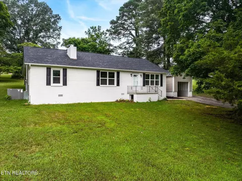 3803 Strong Rd, Mascot, TN 37806
