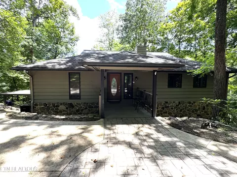848 Cove Norris Rd, Caryville, TN 37714
