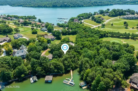 30 Pineberry Ct, Vonore, TN 37885