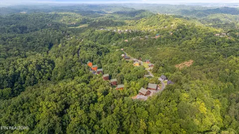Wingspan Drive, Sevierville, TN 37862 photo 8