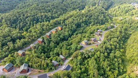 Wingspan Drive, Sevierville, TN 37862 photo 10