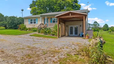 675 Pinhook Rd, Calhoun, TN 37309