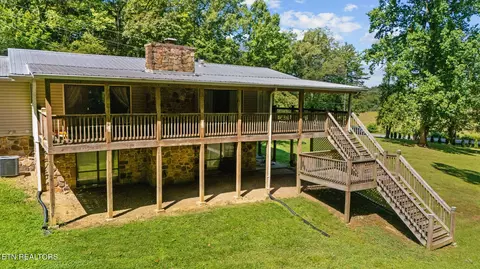 1057 Topside Dr, Sevierville, TN 37862