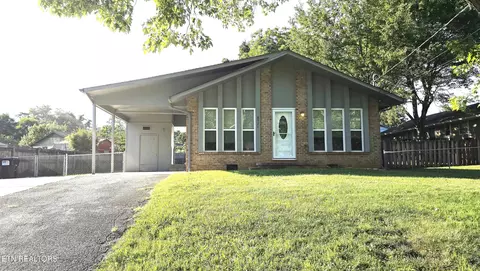 8521 Baron Dr, Knoxville, TN 37923