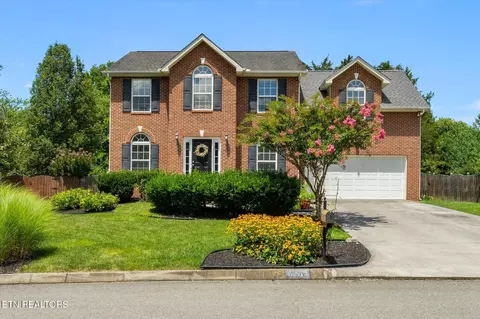 5405 Holly Ridge Ln, Knoxville, TN 37931