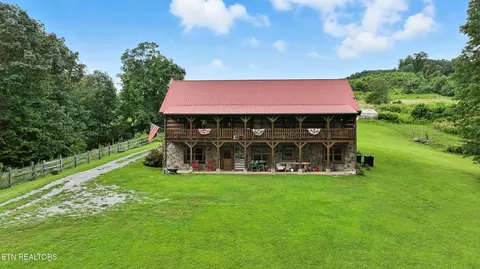 9360 Middle Wallens Creek Rd, Jonesville, VA 24263