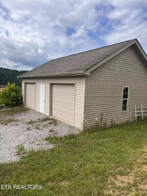 Valerie Lane, Maynardville, TN 37807