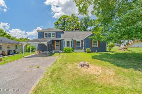 4907 Oakview Rd, Knoxville, TN 37918