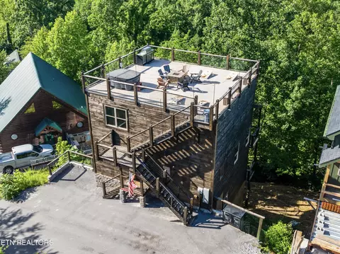 323 Silver Stone Way, Pigeon Forge, TN 37863