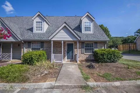 3301 Trace Ct, Knoxville, TN 37912