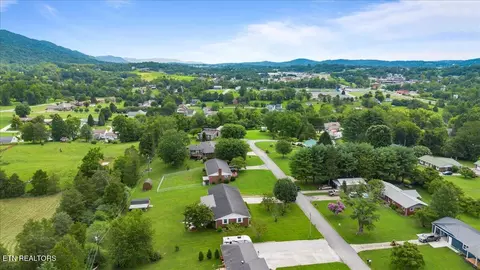 372 Sharp Acres Rd, Jacksboro, TN 37757 photo 30