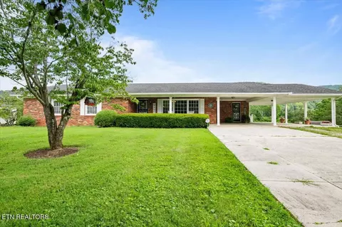 372 Sharp Acres Rd, Jacksboro, TN 37757