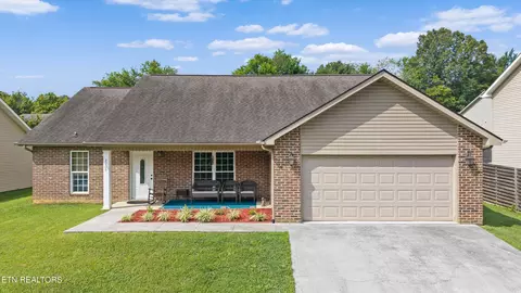3105 Arthur Walker Rd, Maryville, TN 37803