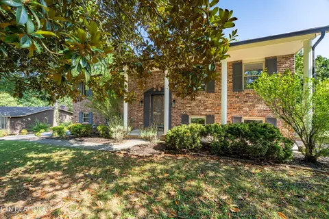 1601 Bexhill Dr, Knoxville, TN 37922