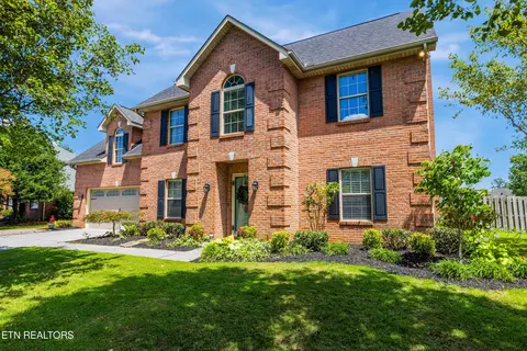 3314 Bridlebrooke Dr, Knoxville, TN 37938