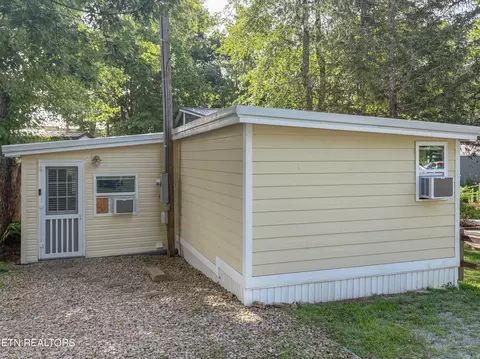 155 Commanche Tr, Crossville, TN 38572