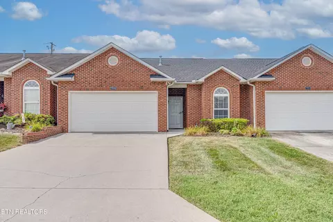 7908 Valley Park Ln, Knoxville, TN 37909