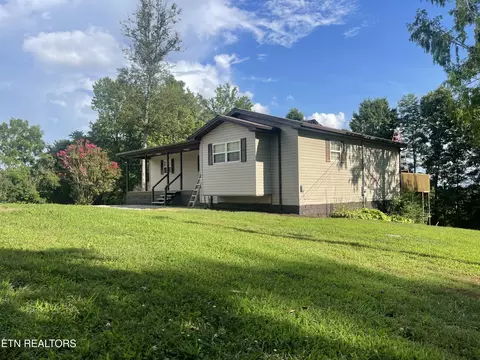 227 Southern Ln, Tazewell, TN 37879