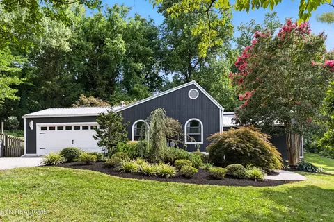 7616 Westdale Dr, Knoxville, TN 37909