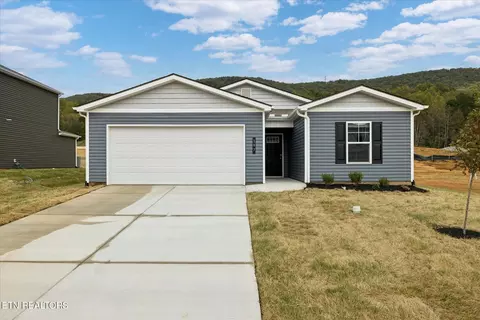 197 N Rolling Meadows Dr, Harriman, TN 37748